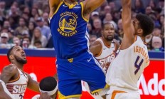 九游APP下载:篮球——NBA常规赛：勇士胜太阳